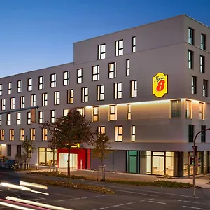 *** Hotell Super 8 By Wyndham Tyskland