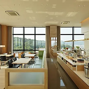 Отель Candeo Matsuyama Okaido
